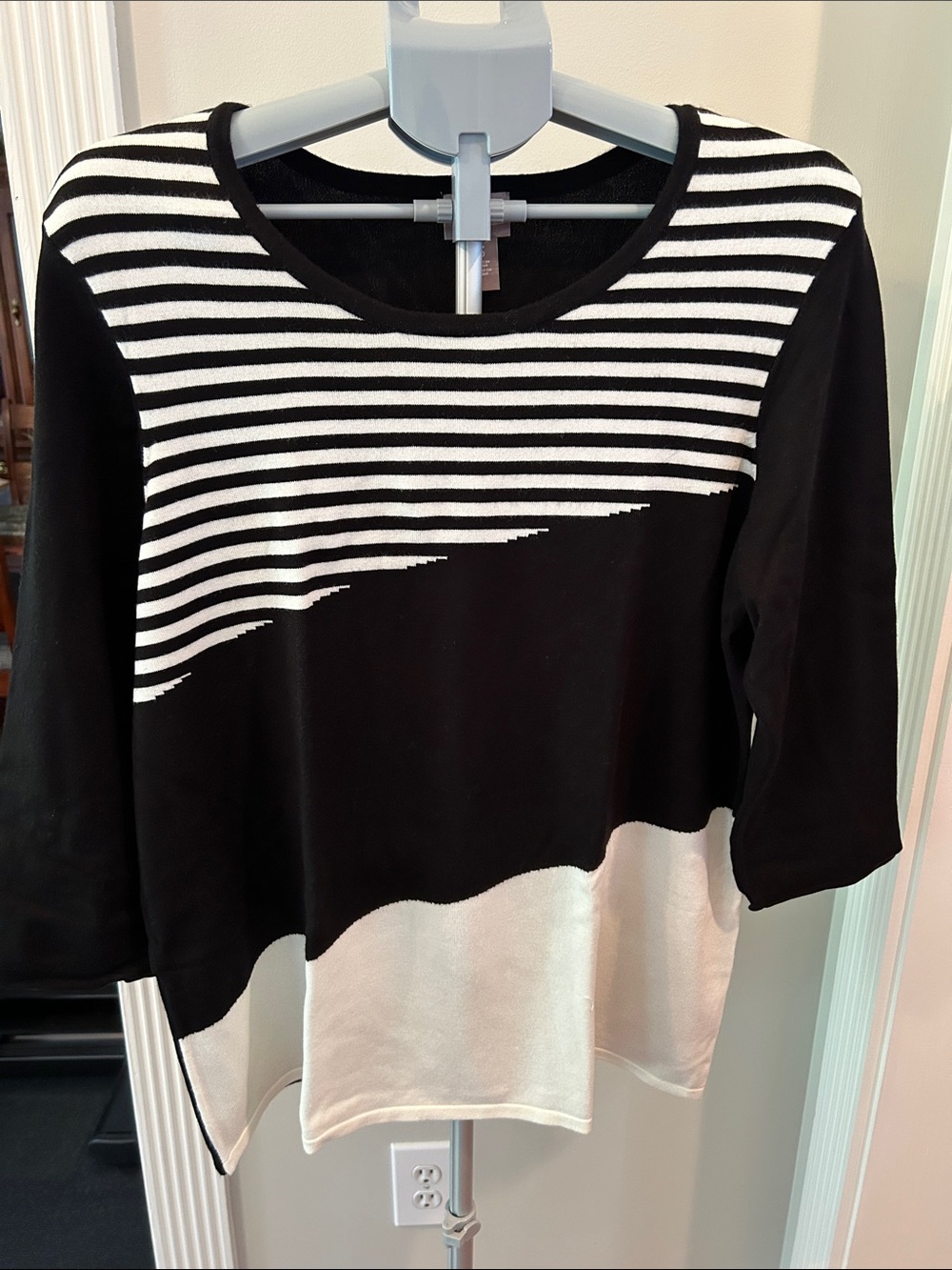 Chico's Black and White Striped Colorblock Long Sleeve Top Size 3 - XL
